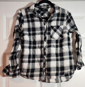Atmosphere Black and White Plaid Button-Up Shirt Size 8